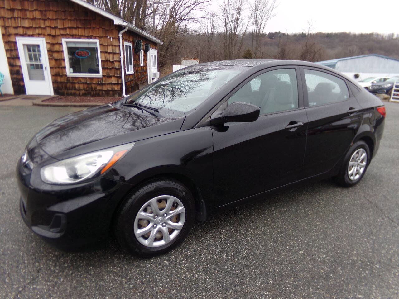 2012 HYUNDAI Accent