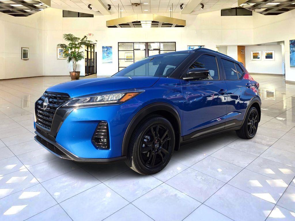 2023 NISSAN Kicks