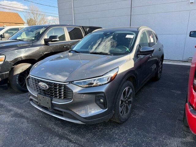 2025 FORD Escape