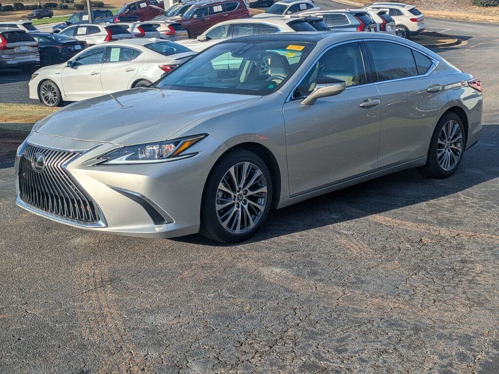 2019 LEXUS ES