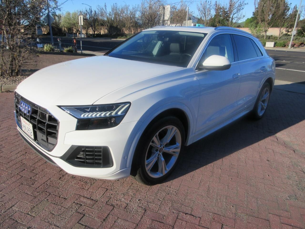 2023 AUDI Q8