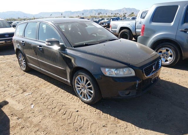 2010 VOLVO V50