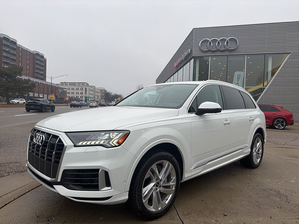 2023 AUDI Q7