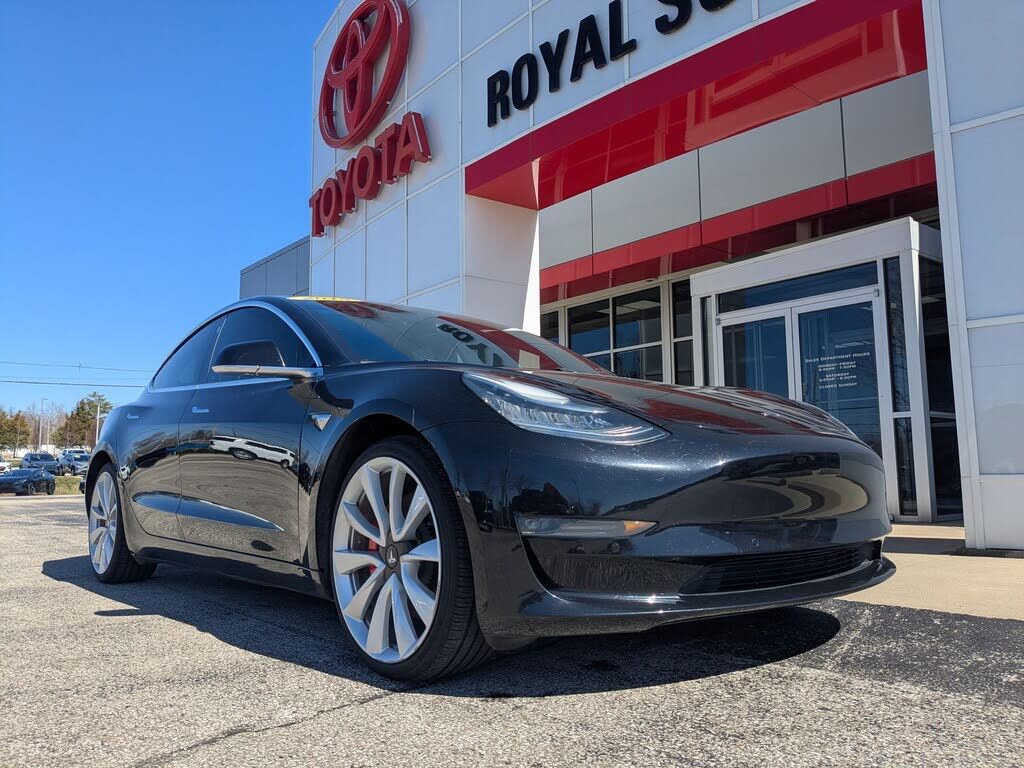 2019 TESLA Model 3