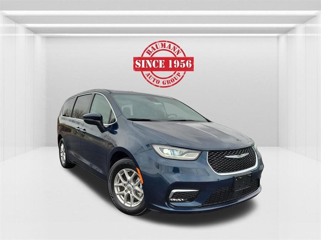 2023 CHRYSLER Pacifica