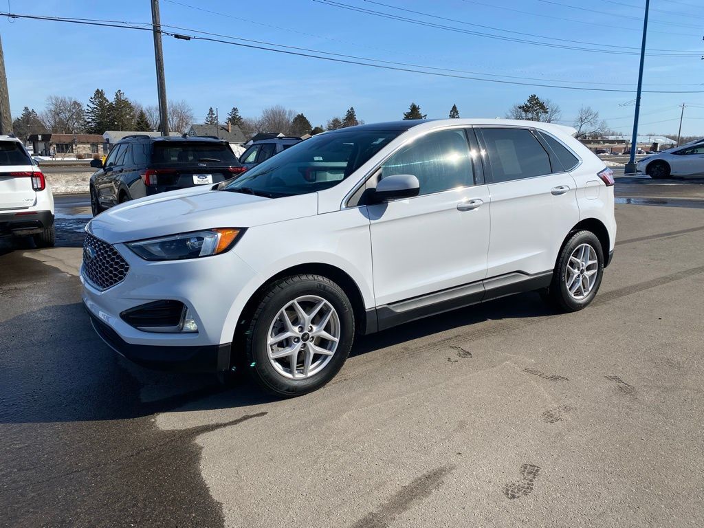 2024 FORD Edge