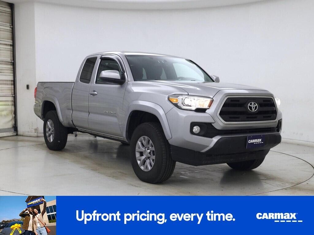 2017 TOYOTA Tacoma