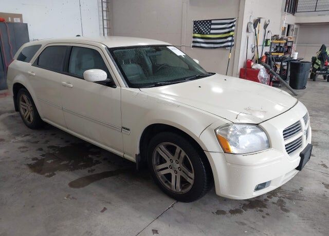 2005 DODGE Magnum