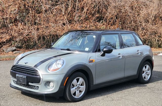2016 MINI Cooper