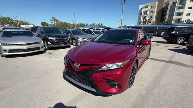 2018 TOYOTA Camry