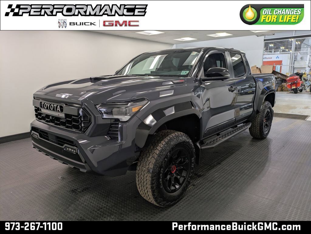 2025 TOYOTA Tacoma