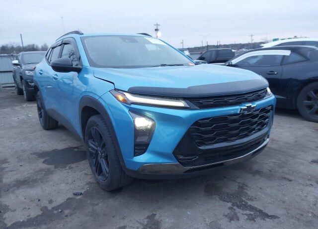 2025 CHEVROLET Trax