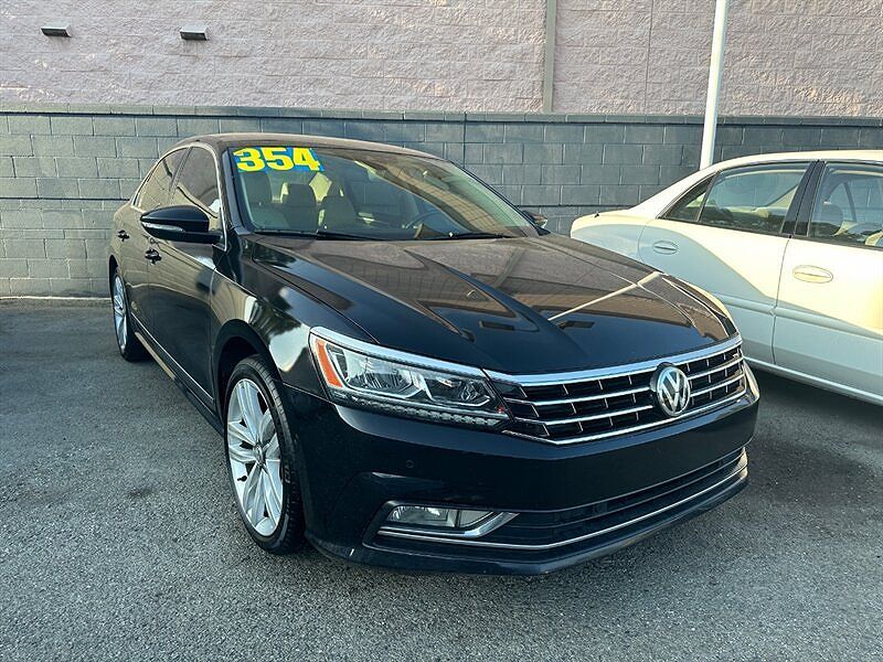 2017 VOLKSWAGEN Passat