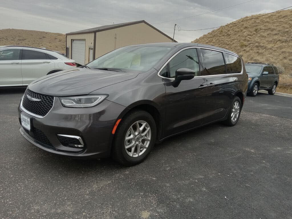 2023 CHRYSLER Pacifica