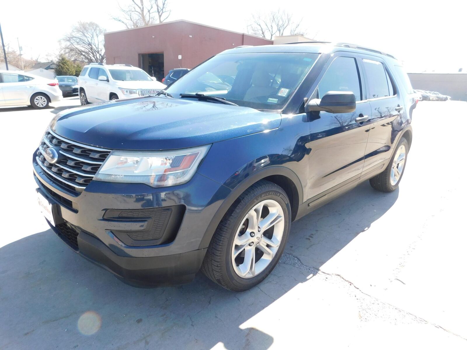 2016 FORD Explorer