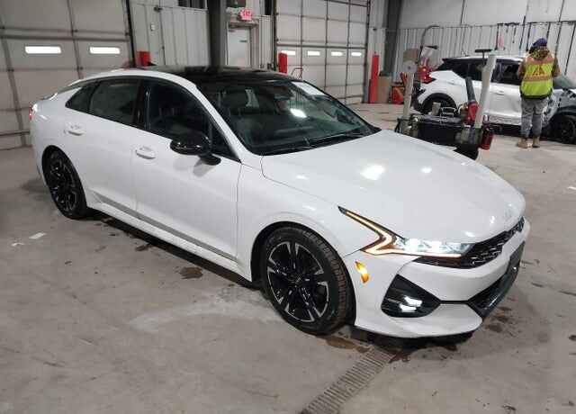 2022 KIA K5