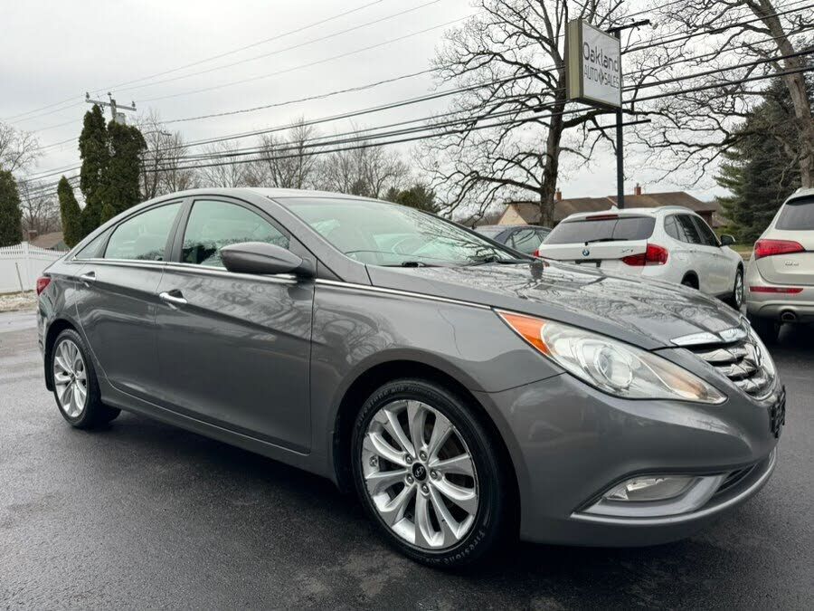 2011 HYUNDAI Sonata
