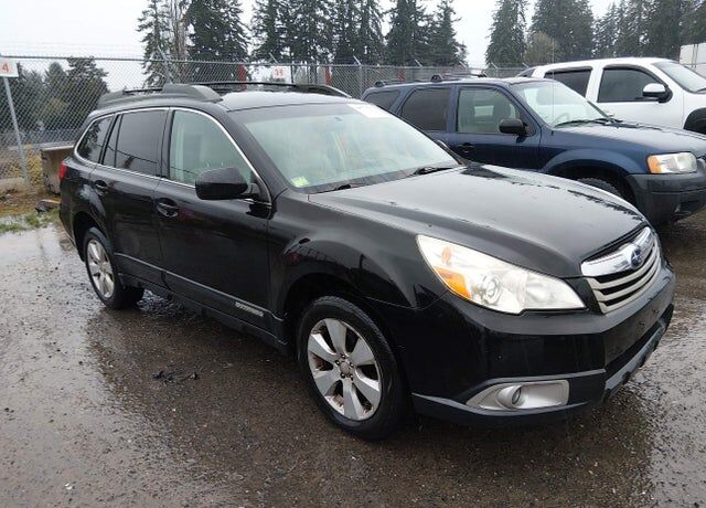 2011 SUBARU Outback