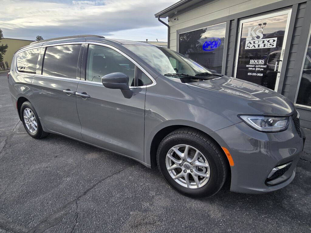 2022 CHRYSLER Pacifica