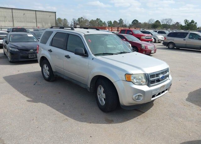 2011 FORD Escape