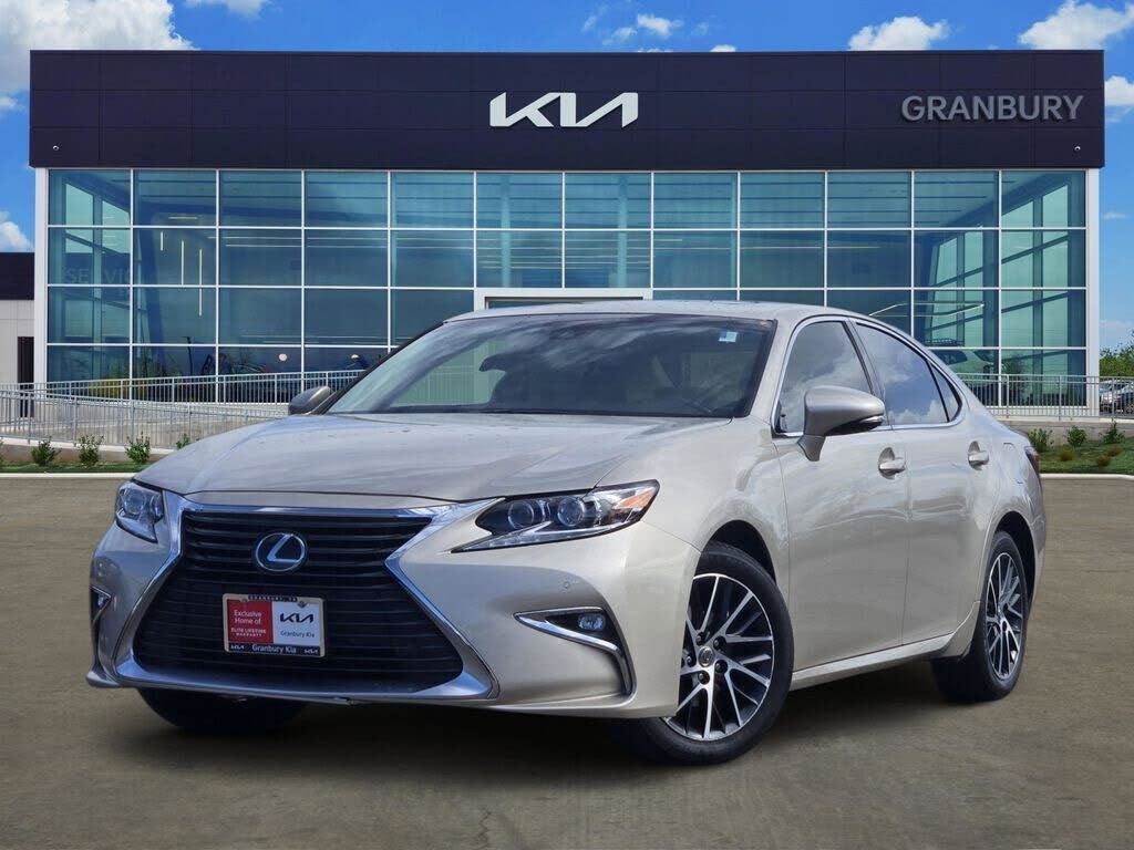 2017 LEXUS ES