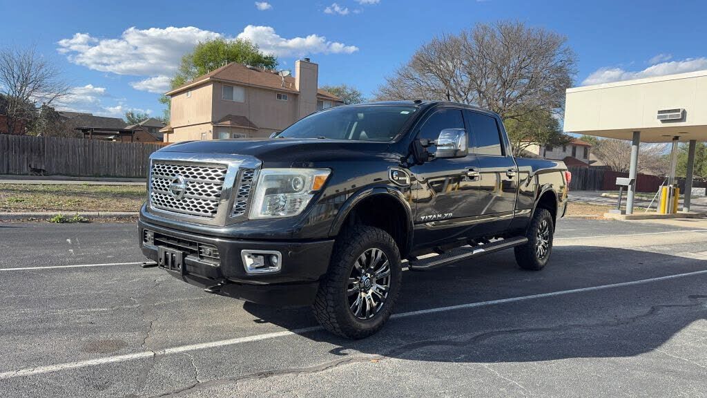2016 NISSAN Titan