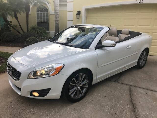 2011 VOLVO C70