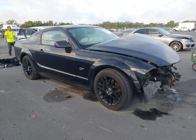 2005 FORD Mustang