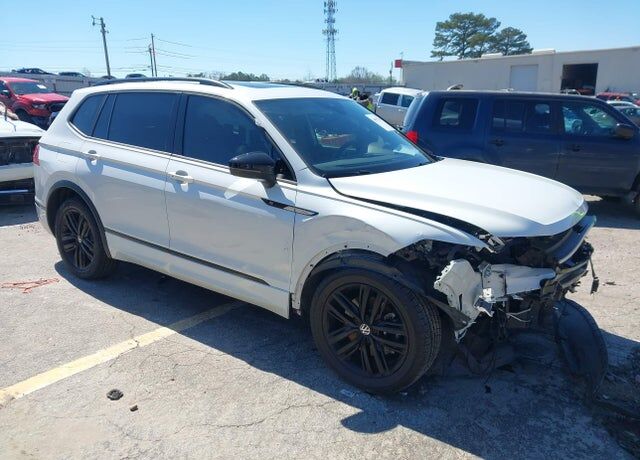 2022 VOLKSWAGEN Tiguan