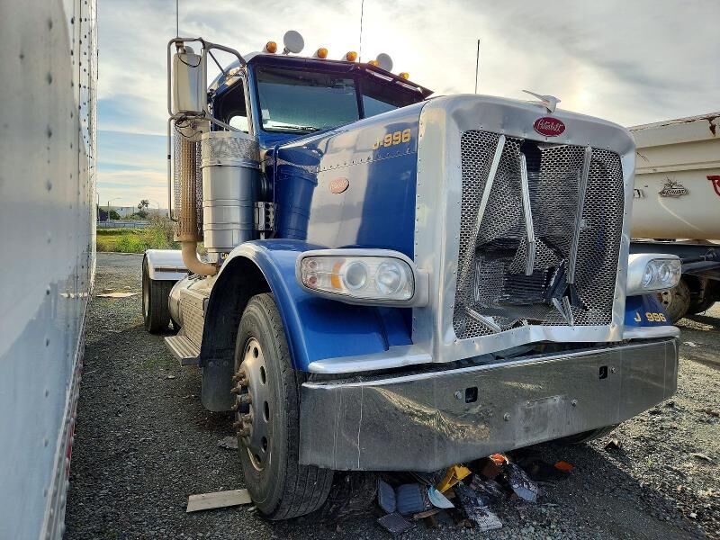 2016 PETERBILT 389