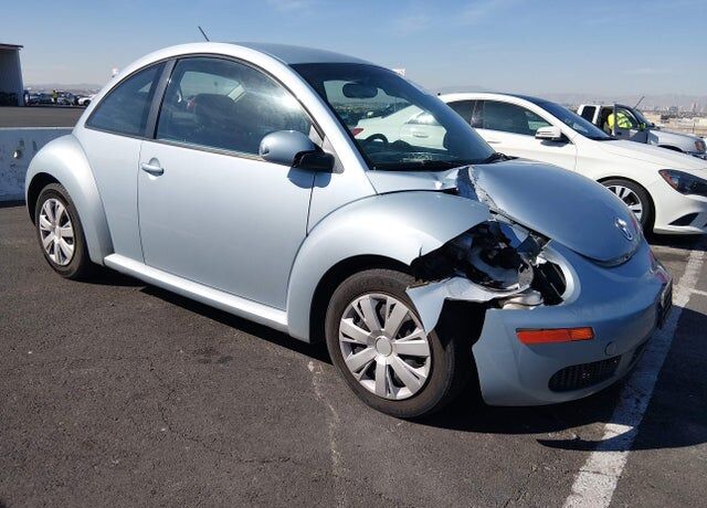 2010 VOLKSWAGEN Beetle