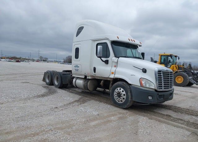 2016 FREIGHTLINER Cascadia