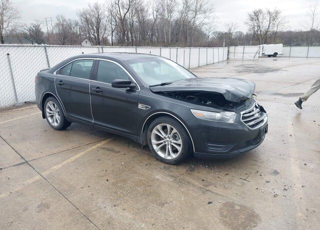 2013 FORD Taurus