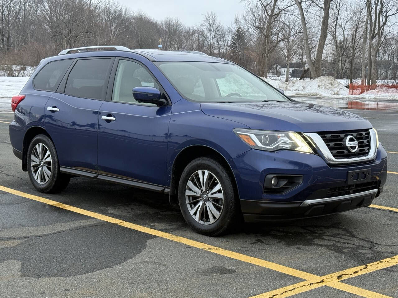 2017 NISSAN Pathfinder