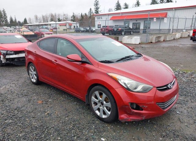 2013 HYUNDAI Elantra