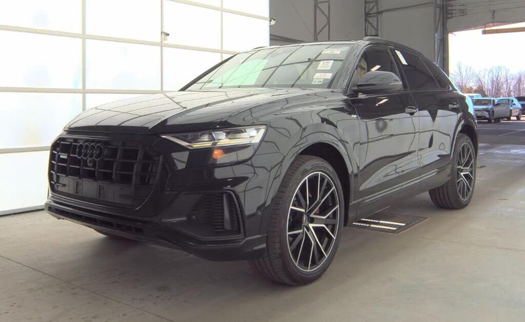 2021 AUDI Q8