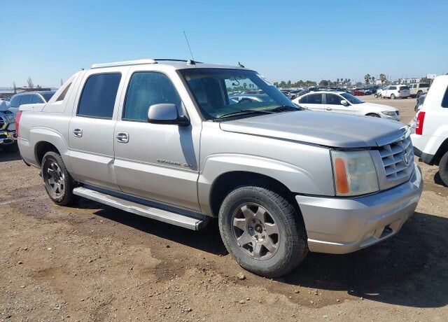 2005 CADILLAC Escalade