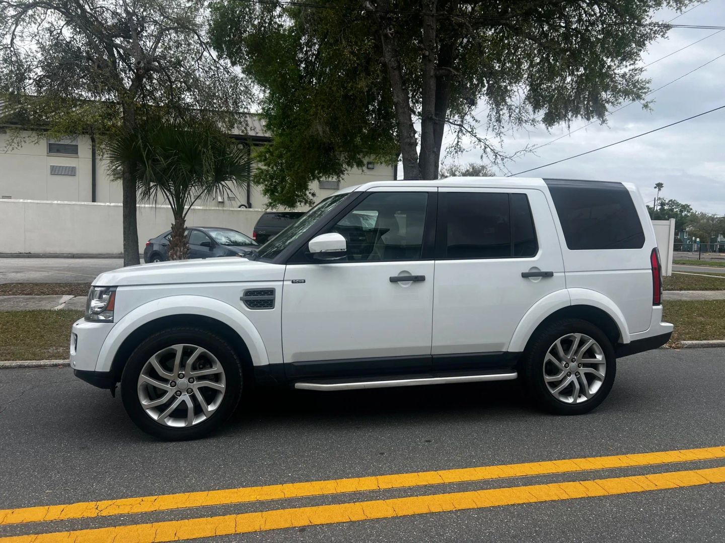 2016 LAND ROVER LR4