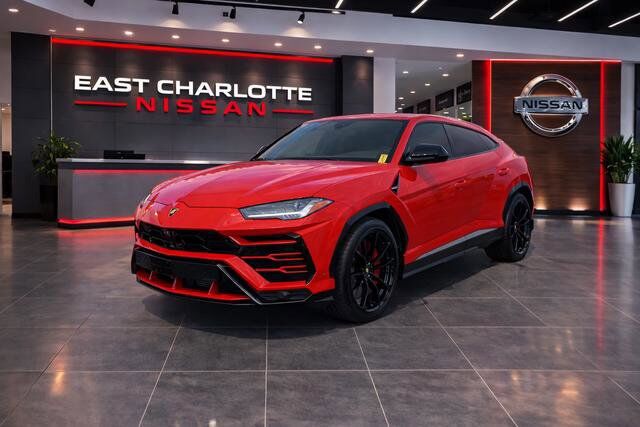 2020 LAMBORGHINI URUS