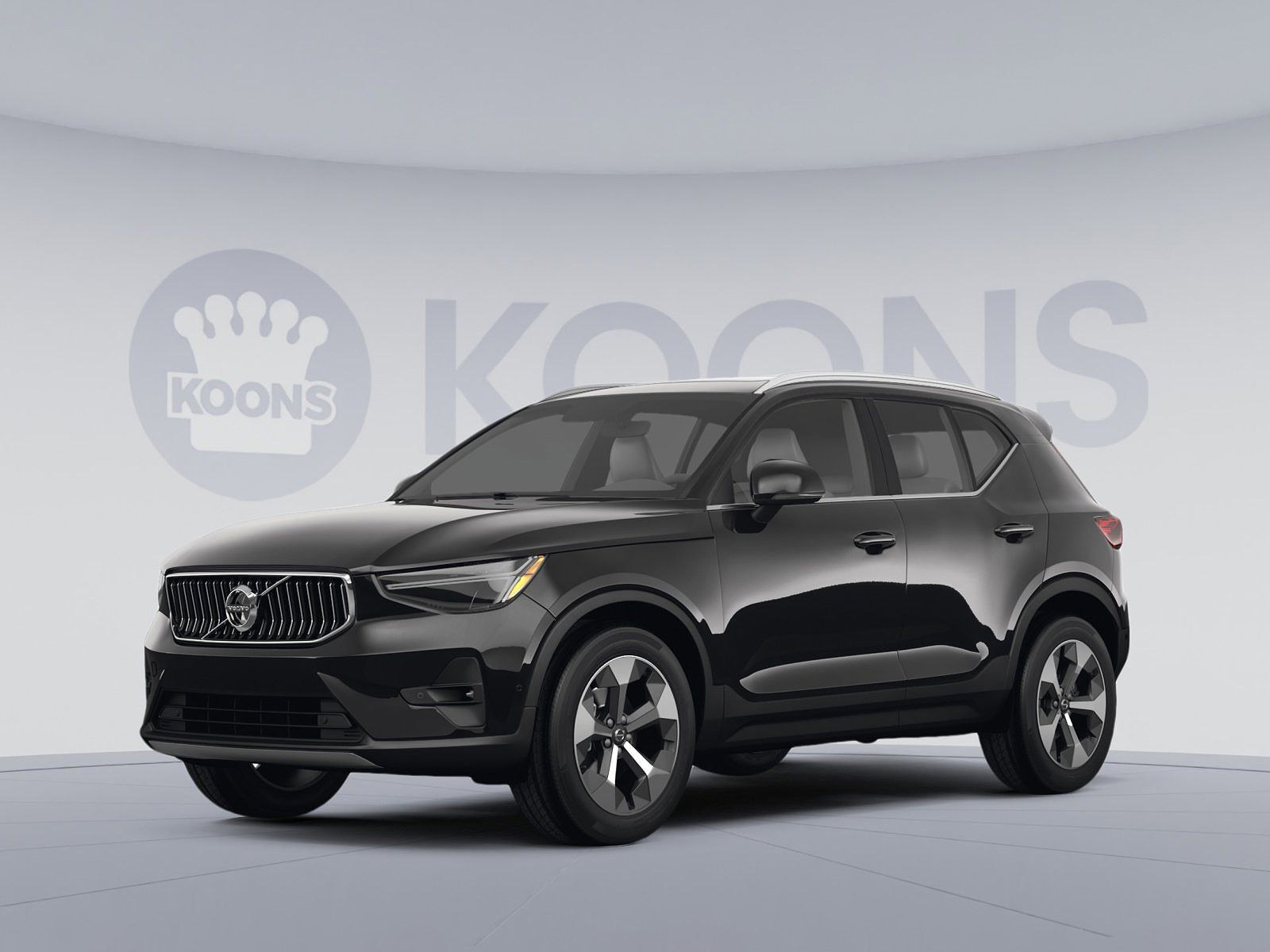 2023 VOLVO XC40