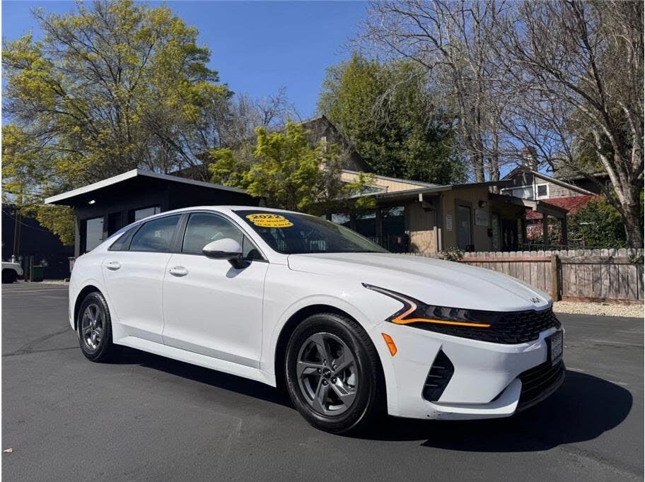 2022 KIA K5