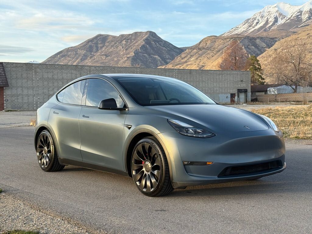 2022 TESLA Model Y