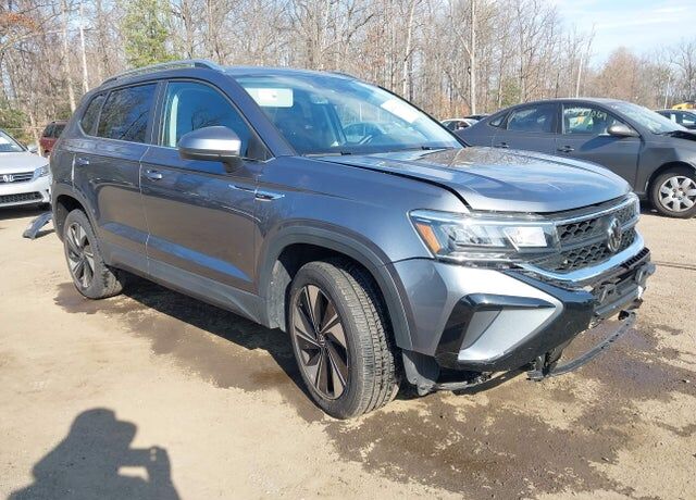 2024 VOLKSWAGEN Taos 4Motion