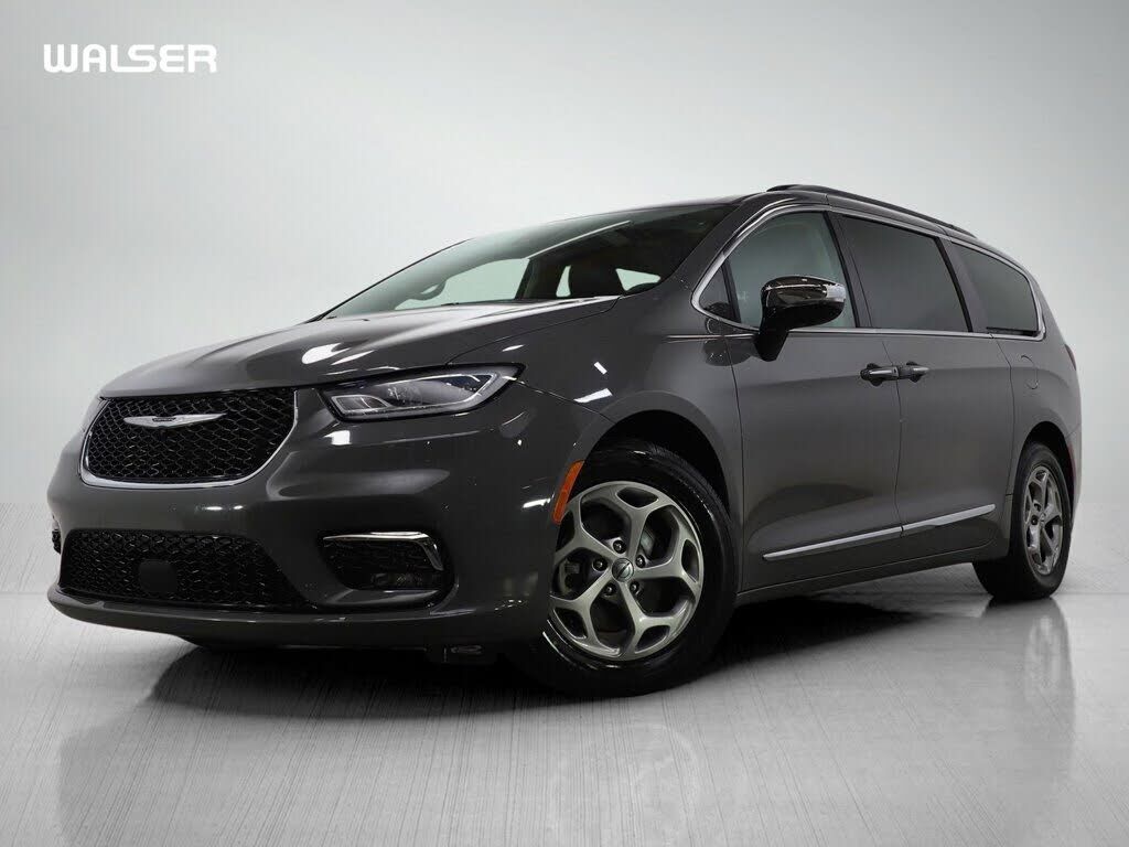 2023 CHRYSLER Pacifica