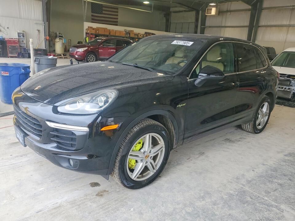 2015 PORSCHE Cayenne
