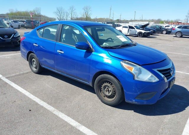 2016 NISSAN Versa
