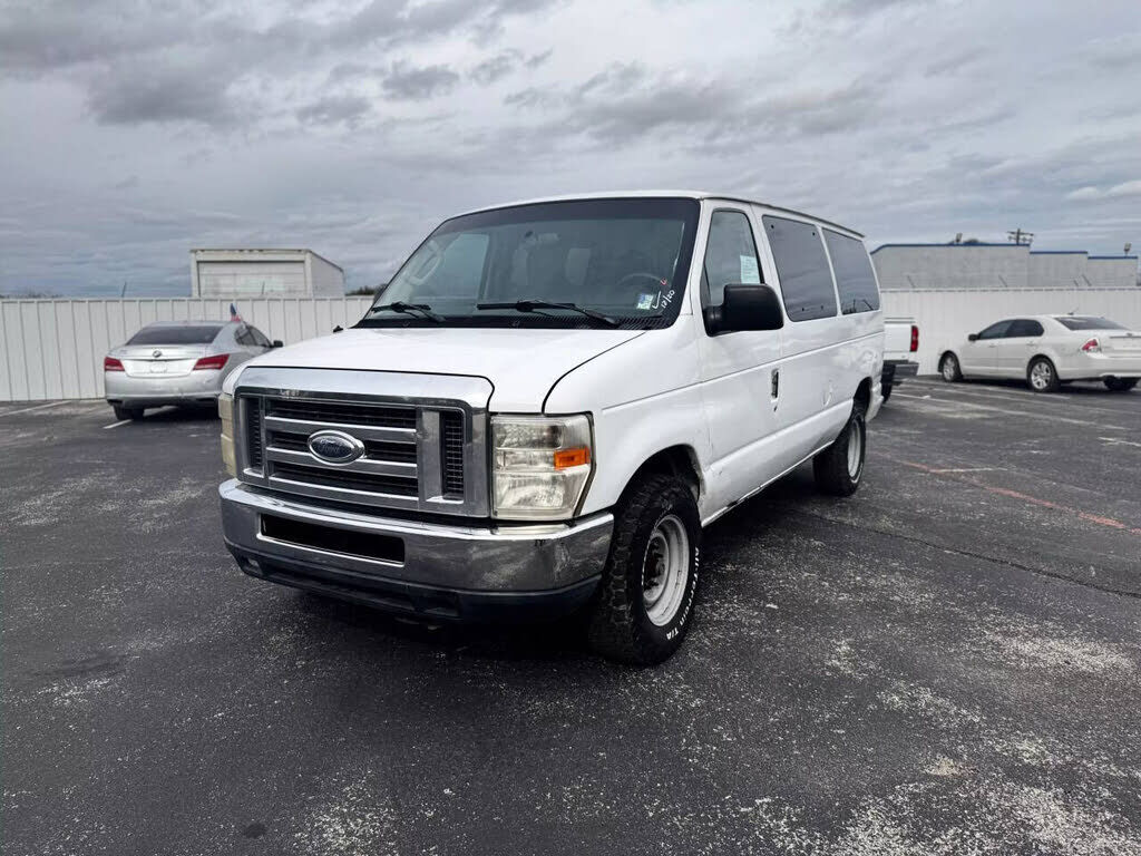 2010 FORD E-350