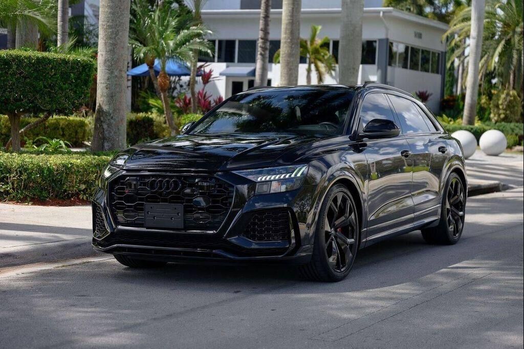2021 AUDI RS Q8