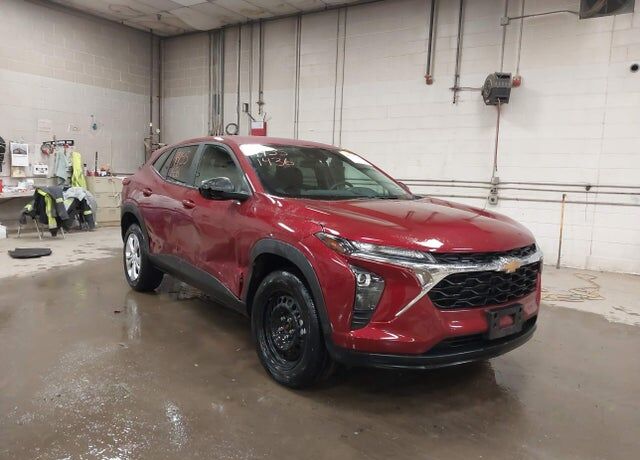 2025 CHEVROLET Trax