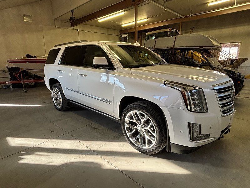 2020 CADILLAC Escalade